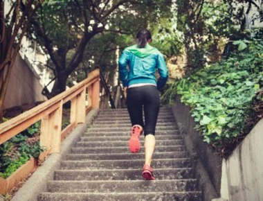 Κάντε το τεστ με το να ανεβείτε σκάλες στο σπίτι: Είναι δείκτης κινδύνου για καρδιά και καρκίνο λένε οι επιστήμονες